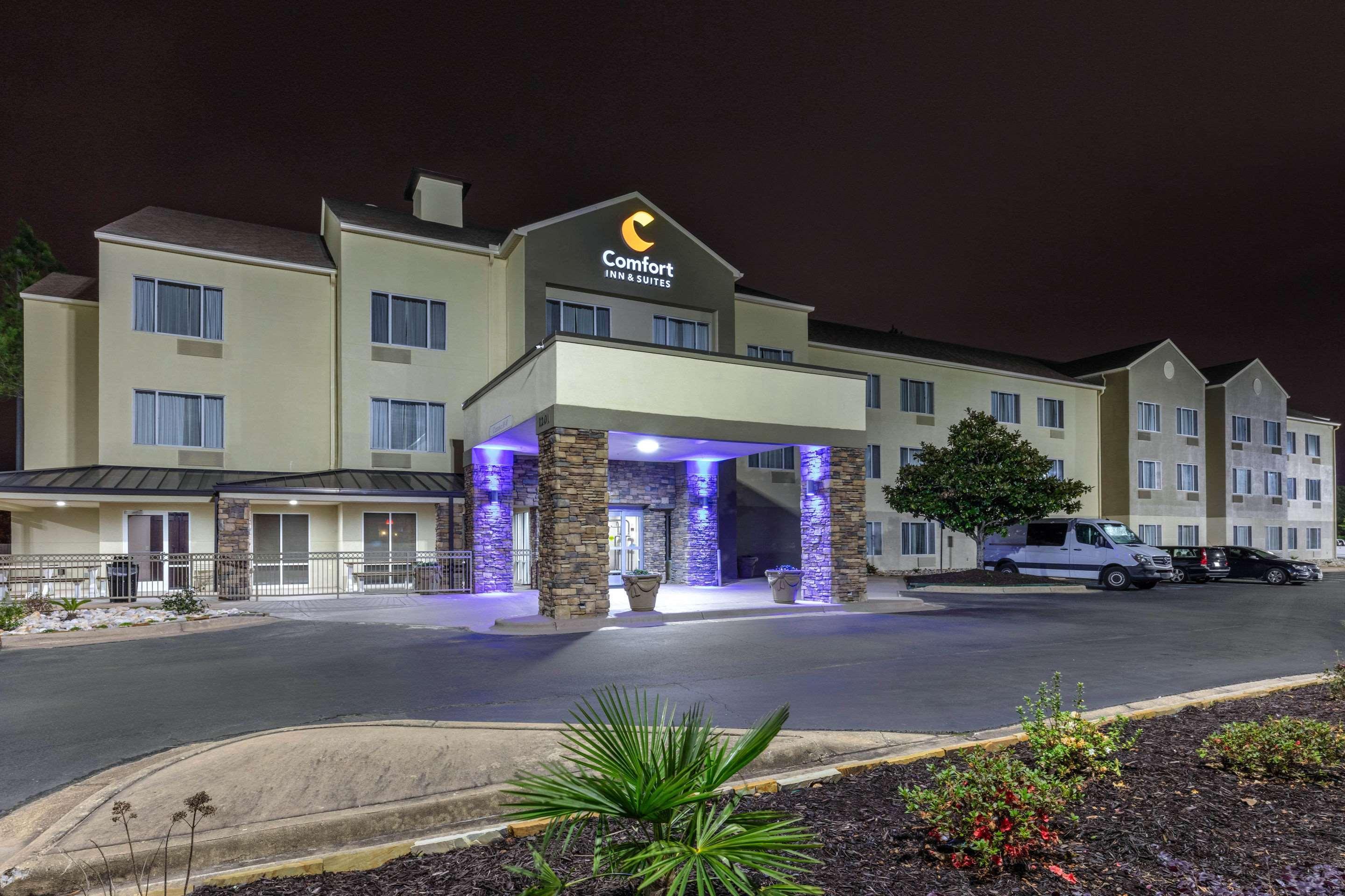 Comfort Inn & Suites Montgomery East Carmichael Rd Exterior photo